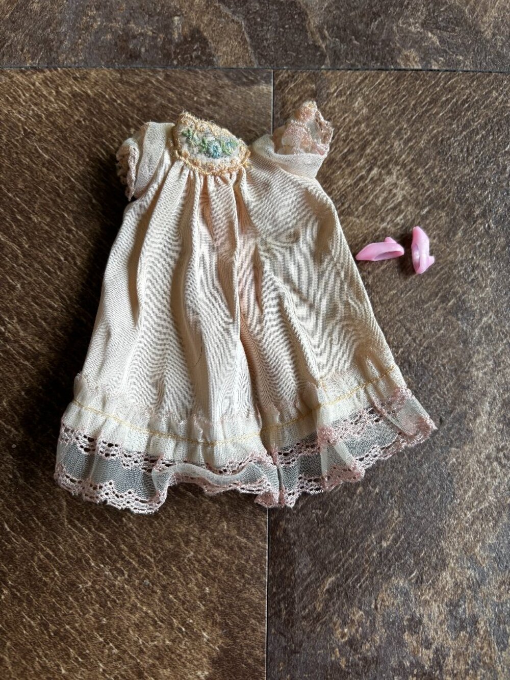 Topper Dawn doll clothes Montgomery Wards pink nightgown w/applique flowers